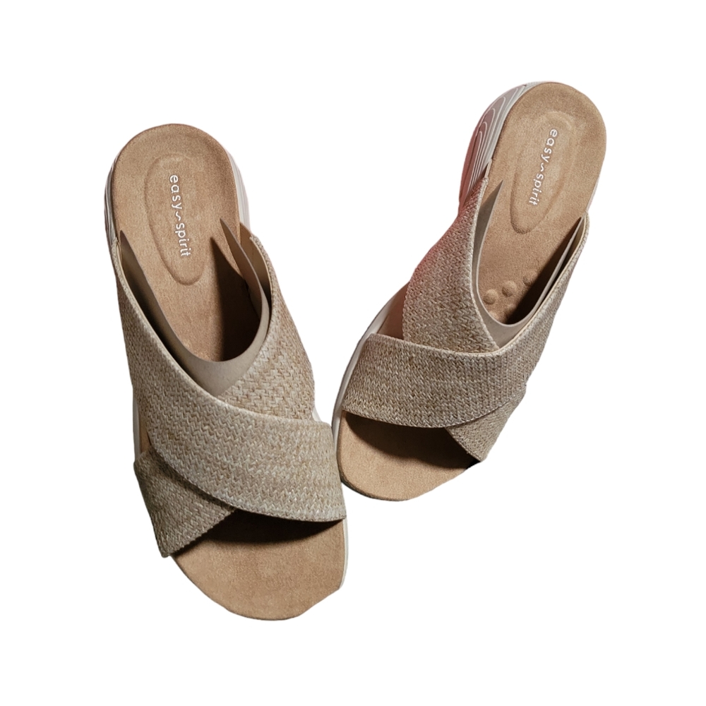 Easy Spirit  Criss Cross Slide on Sandals. 8.5 WIDE